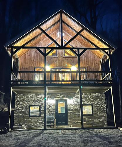 Hallsville Ski Chalet | Sage Hill Escape