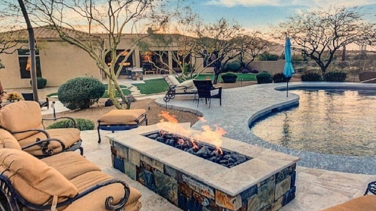Sand Flower House | Saguaros & Sunshine from this Spacious Scottsdale Home