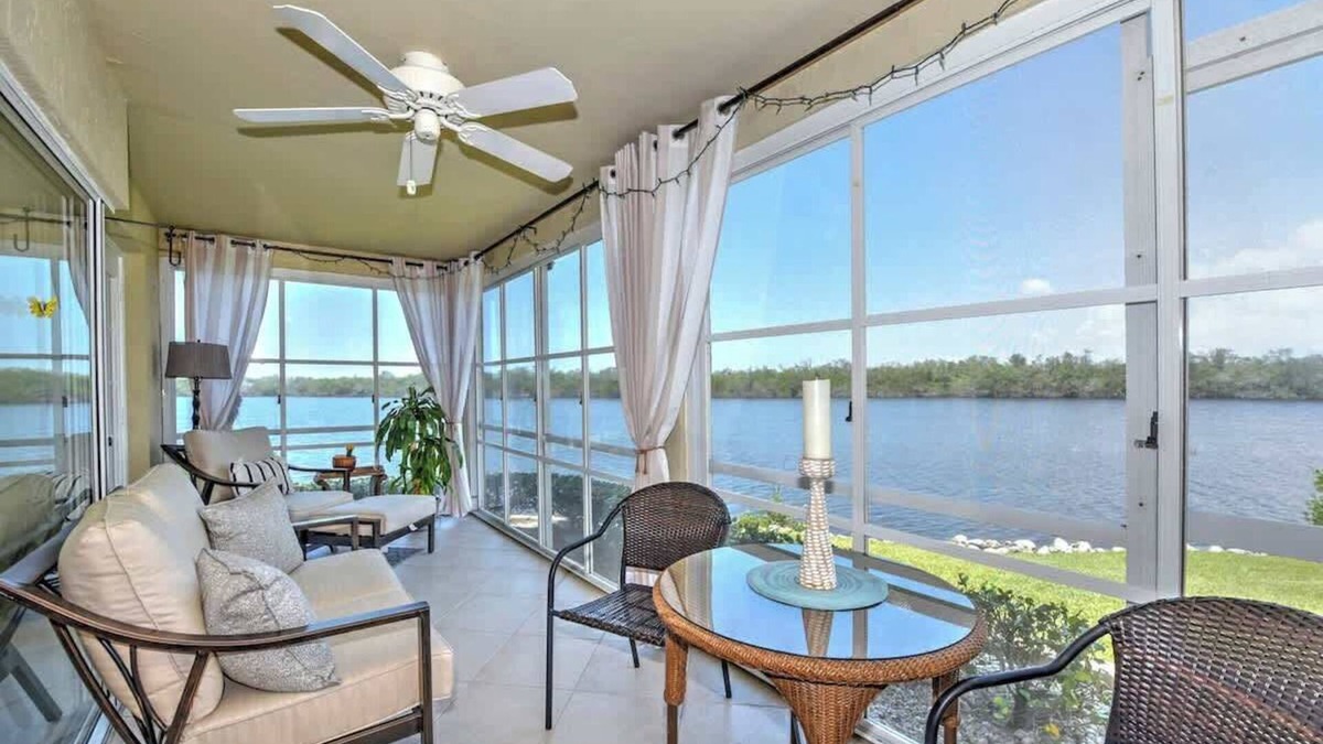 Hammock Bay Condo | Sail Away to Palm Tree Paradise