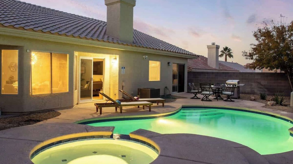 Calico Ridge House | Sail in Sky - Remodeled 3BR Vegas Spa and Pool!