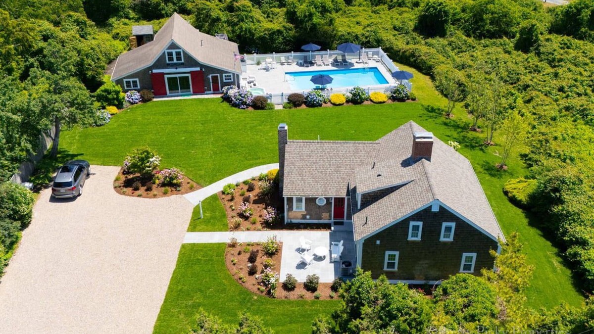 Chatham House | Sail Loft: 489-C Updated Chatham Family Compound, Heated Pool w/Hot Tub, Walk to Town/Beach
