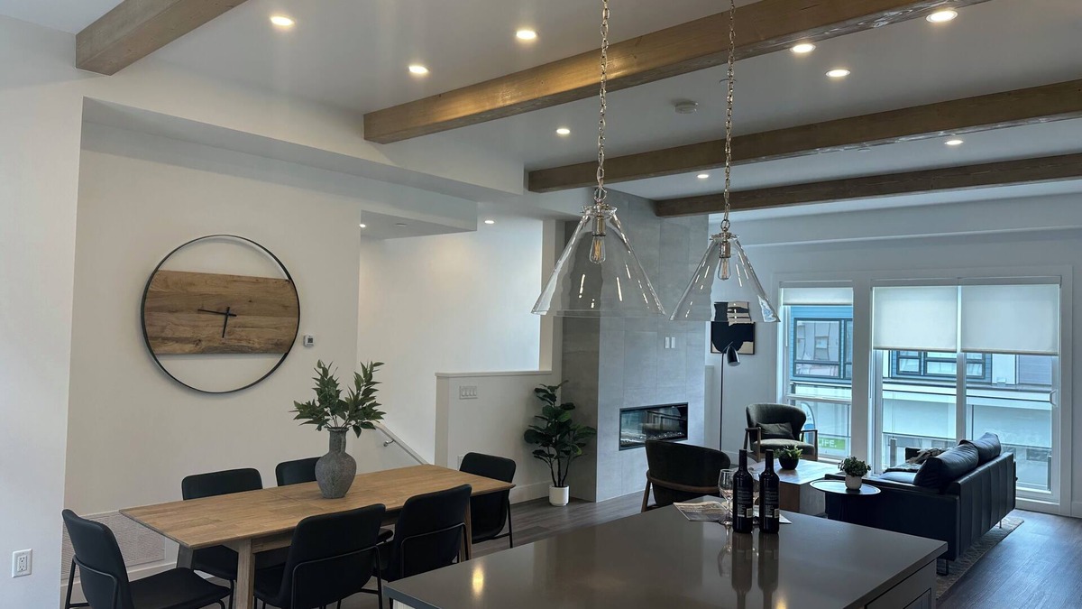 Central Okanagan House | Sail Rock at Shelter Bay, your lakeside retreat 5 minutes from downtown Kelowna.