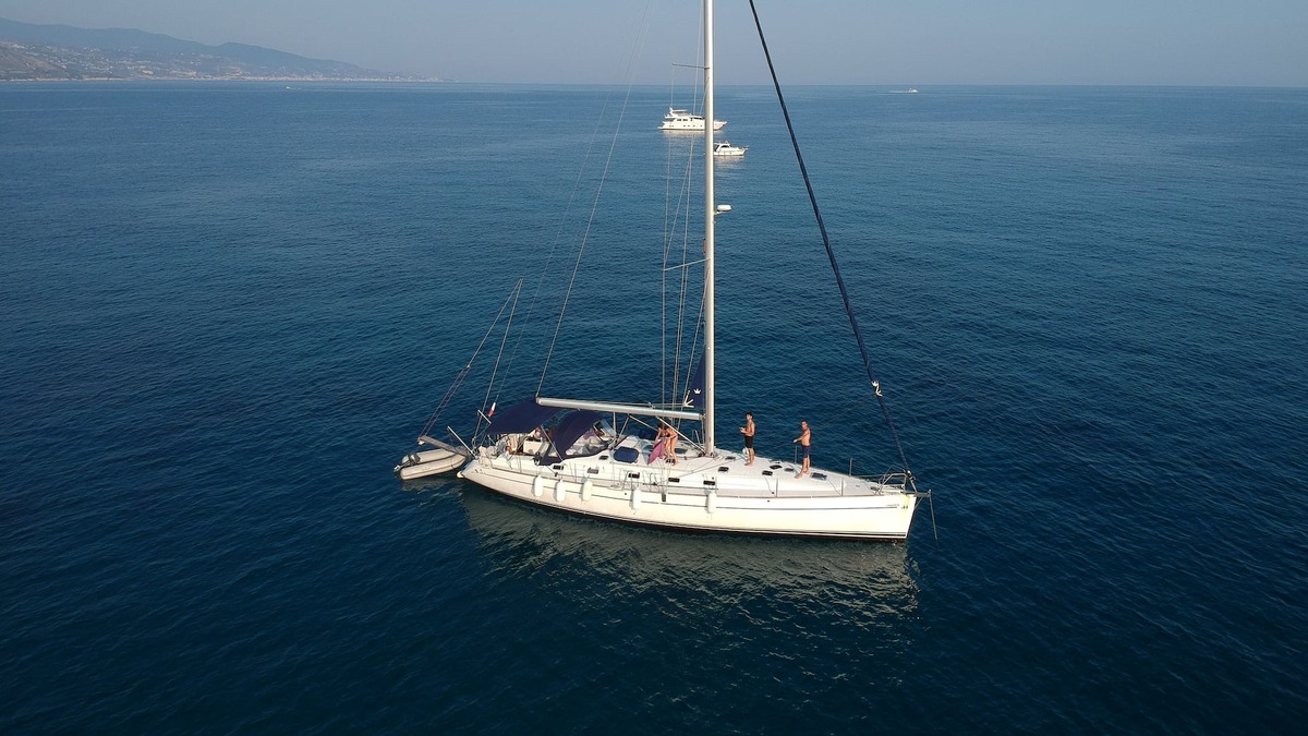 Menton Boat Rental | Sailboat in Côte d'Azur (French Riviera)