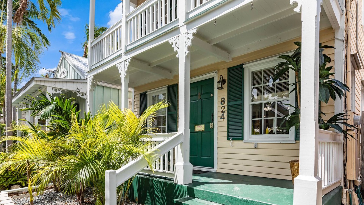 Downtown House | SAILOR HOUSE ~ Charming 2 Bedroom, 1.5 Bathroom Just Steps to Duval St!