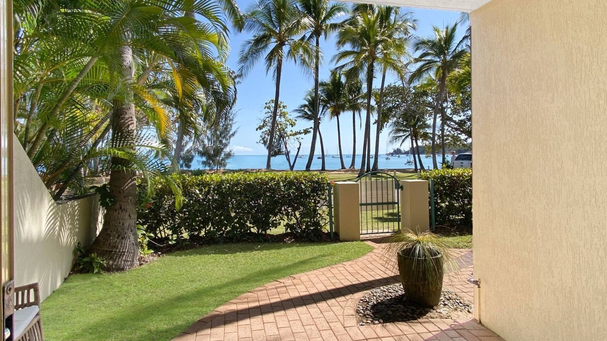 Horseshoe Bay Apartment | Sails on Horseshoe Apartment 6 - Couple's Beach Getaway