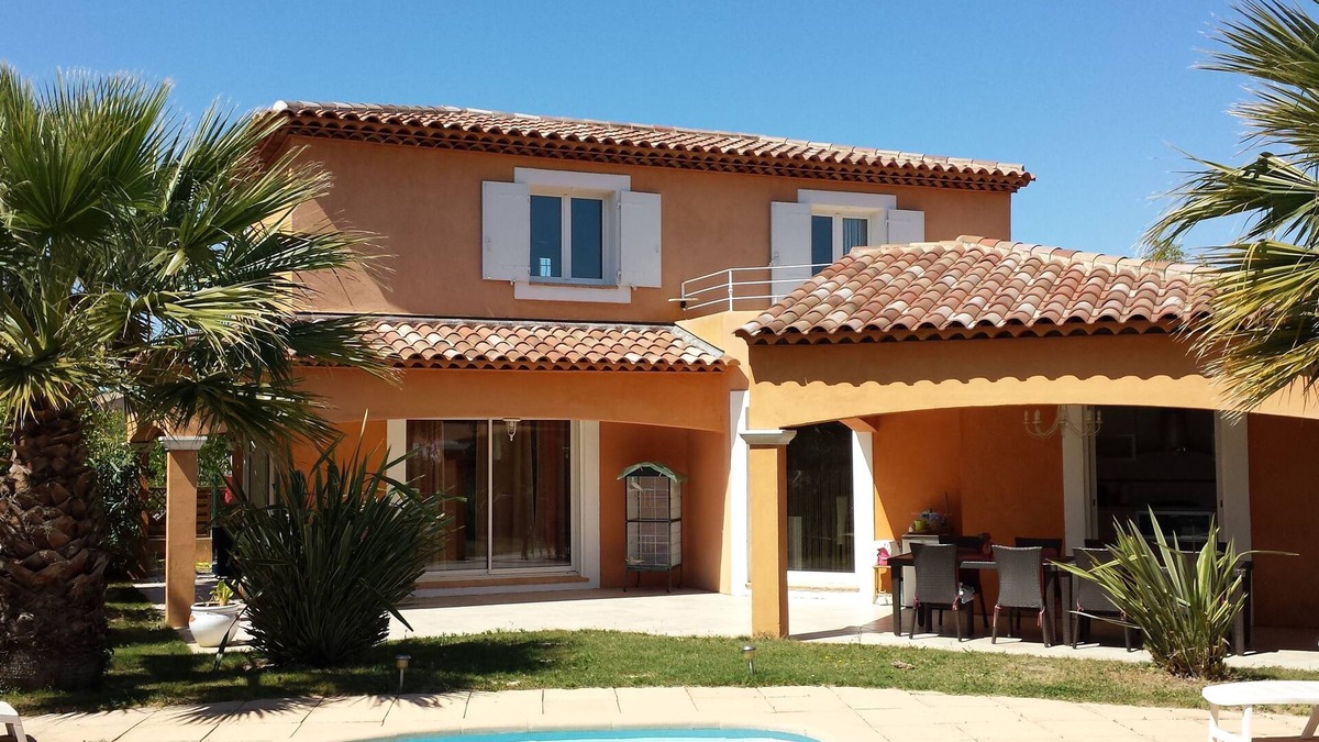 Saint-Cyr-sur-Mer Villa | Saint Cyr/Sea Beach Lecques, villa with pool, air conditioning, shops.