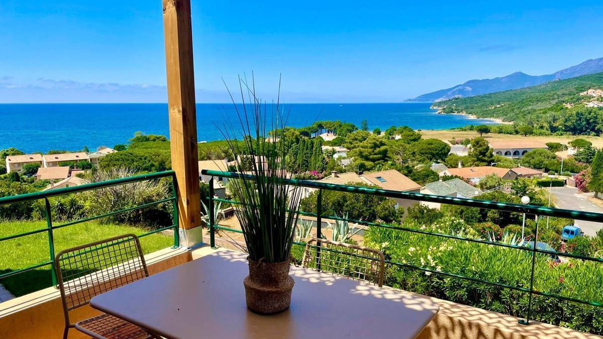 Saint-Florent Apartment | Saint - Florent : Apartment, air-conditioned, swimming pool, sea view, 50 m2,
