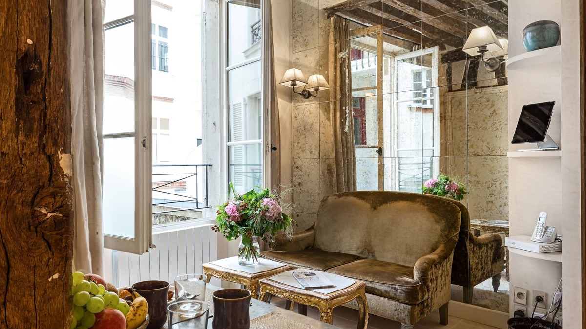 Saint-Thomas-d'Aquin Apartment | Saint Germain Beautiful Sudio