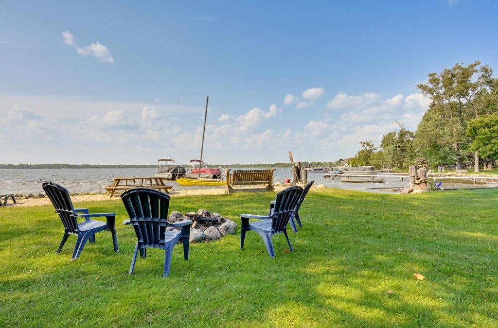 St. Helen House | Saint Helen Lake House with Private Beach and Fire Pit