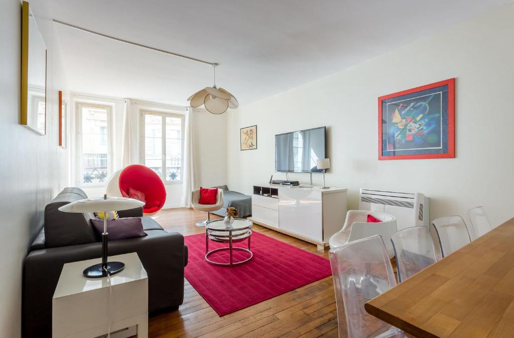 Palais-Royal Apartment | Saint Honore Louvre with AC