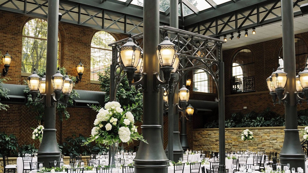 Plymouth Hotel | Saint John's Resort