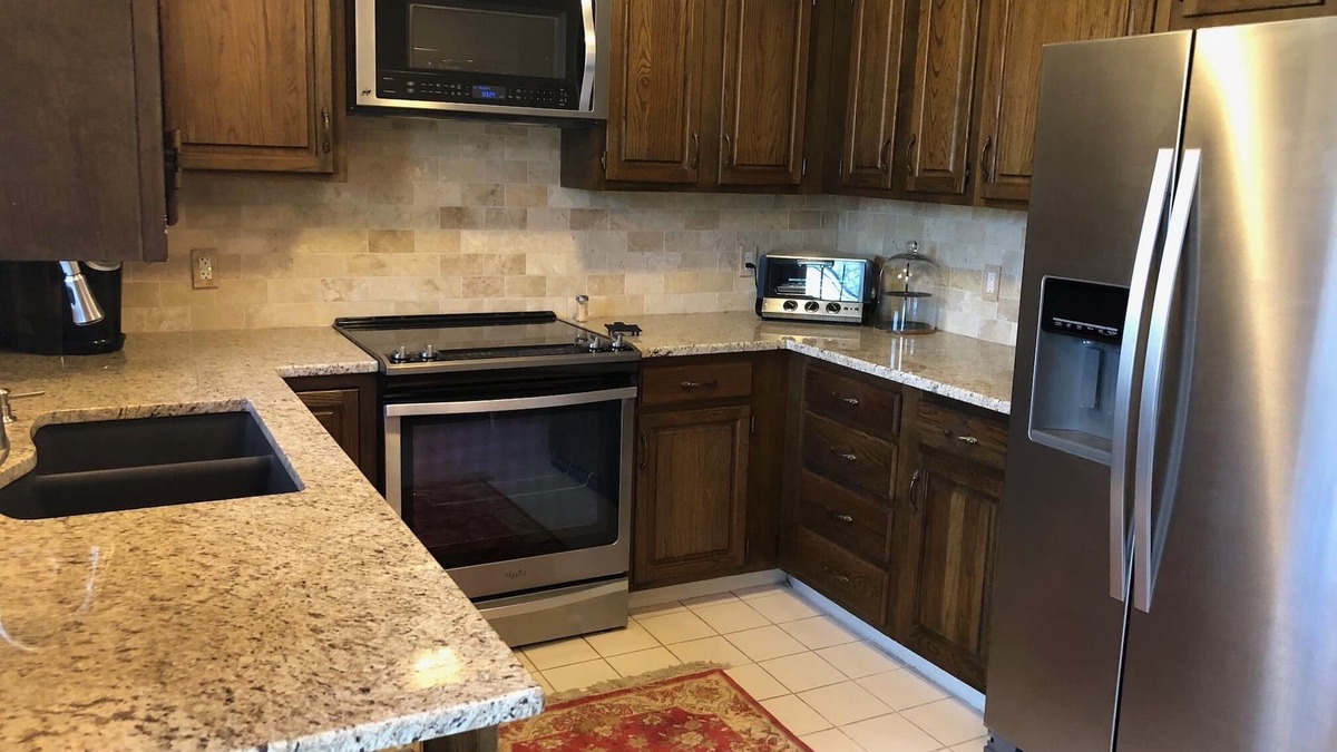 Independence Apartment | ‘Saint LaLa’ a gem, in the Truman Heritage District Independence, MO
