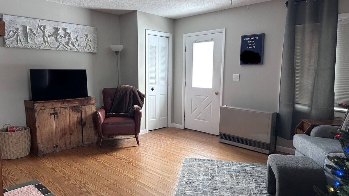 Brier Hill Ski Chalet | Saint Lawrence River Chalet