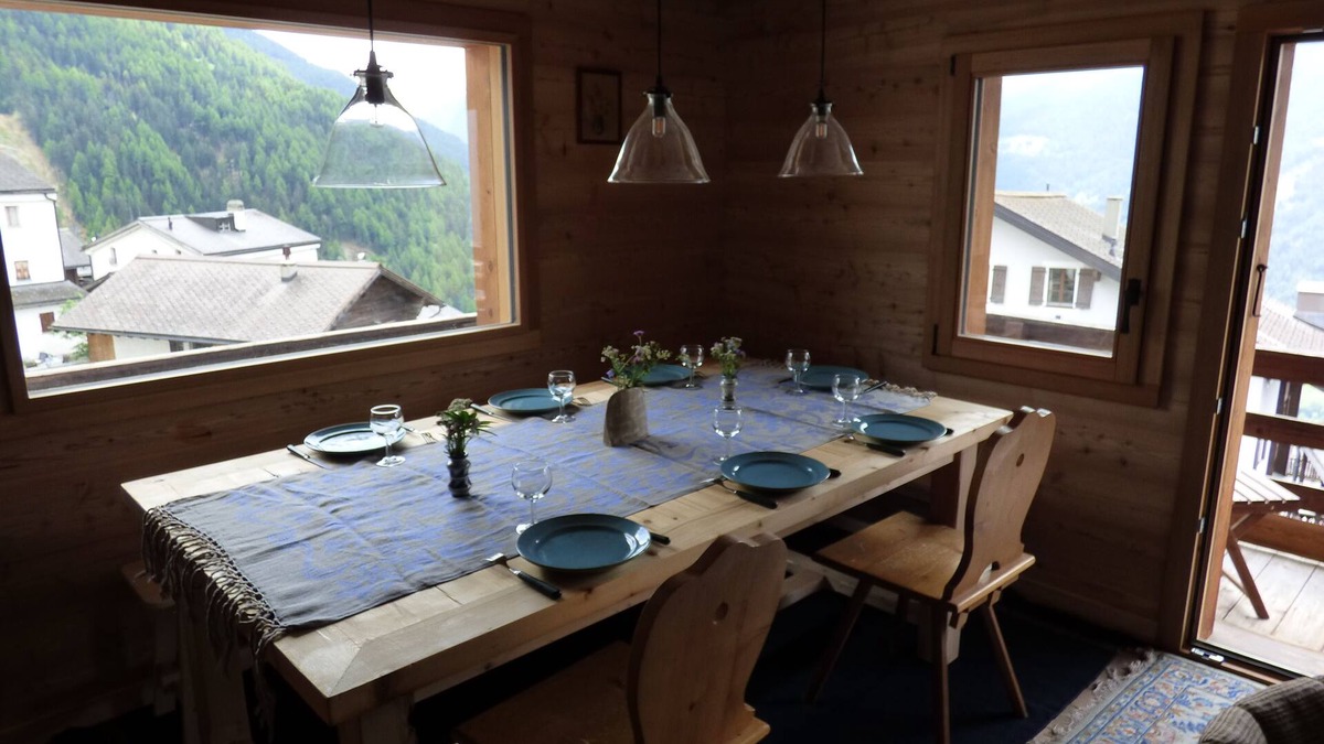 St. Luc Apartment | Saint-Luc, village center, completely renovated!