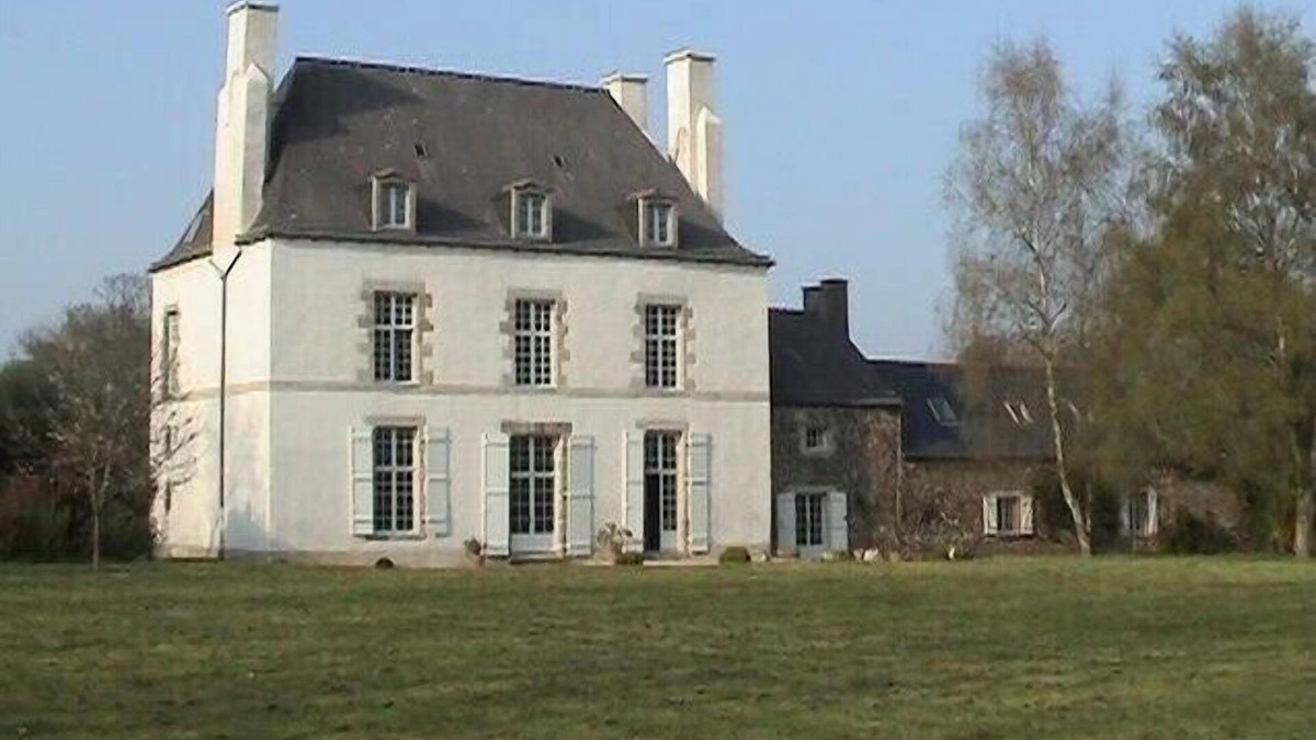 Saint-Jouan-des-Guerets House | Saint Malo Historic manor house Gite sleeps 10