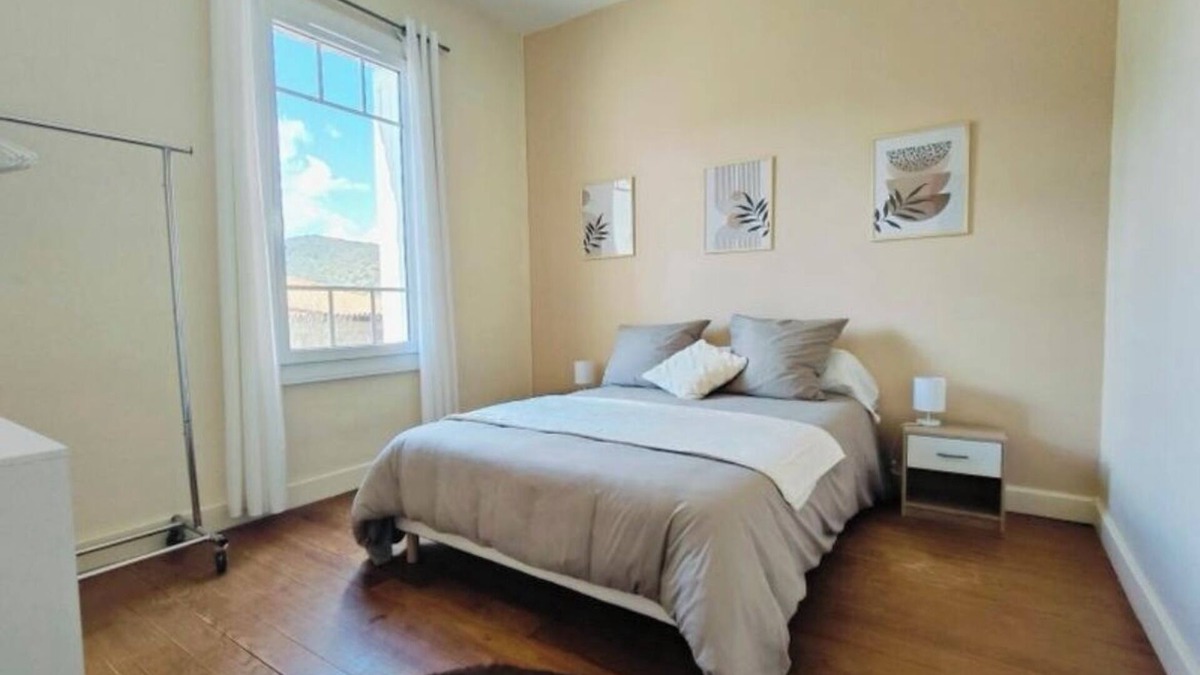 Prades Bed & Breakfast | Saint Michel's quiet rooms. Pets allowed