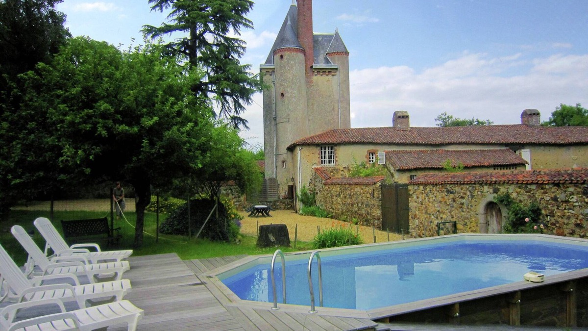 Saint-Paul-du-Bois Villa | Saint-Paul Pool Retreat