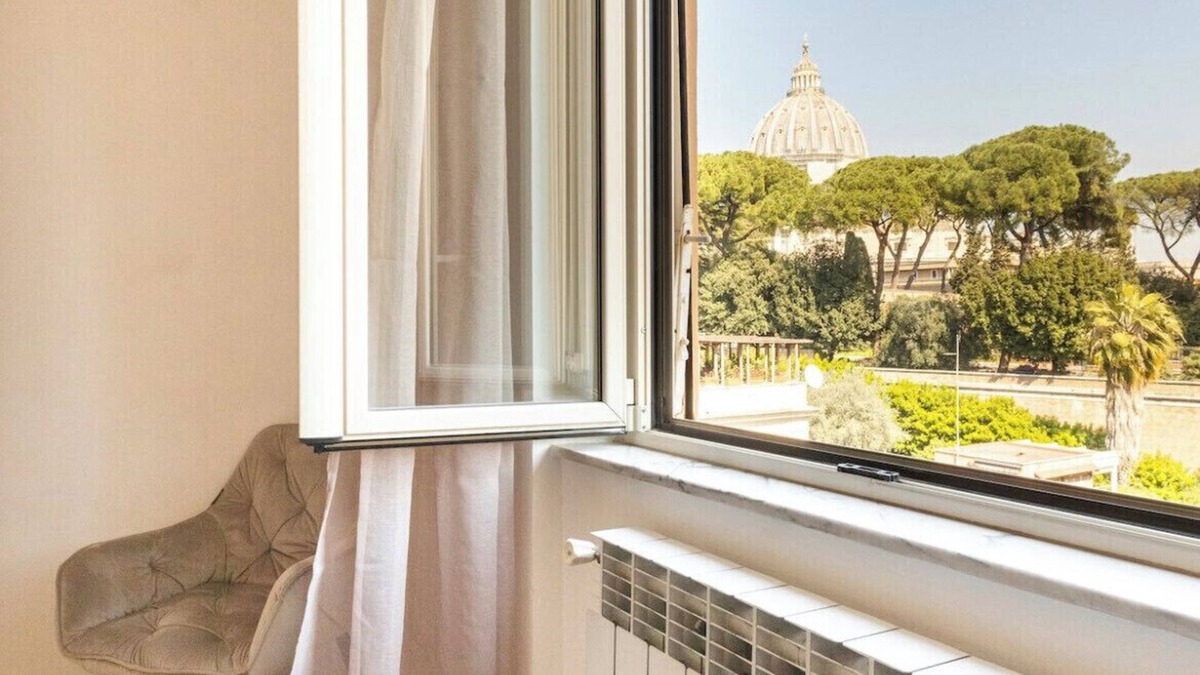 Quartiere XIII Aurelio Apartment | SAINT PETER BEAUTIFUL VIEW