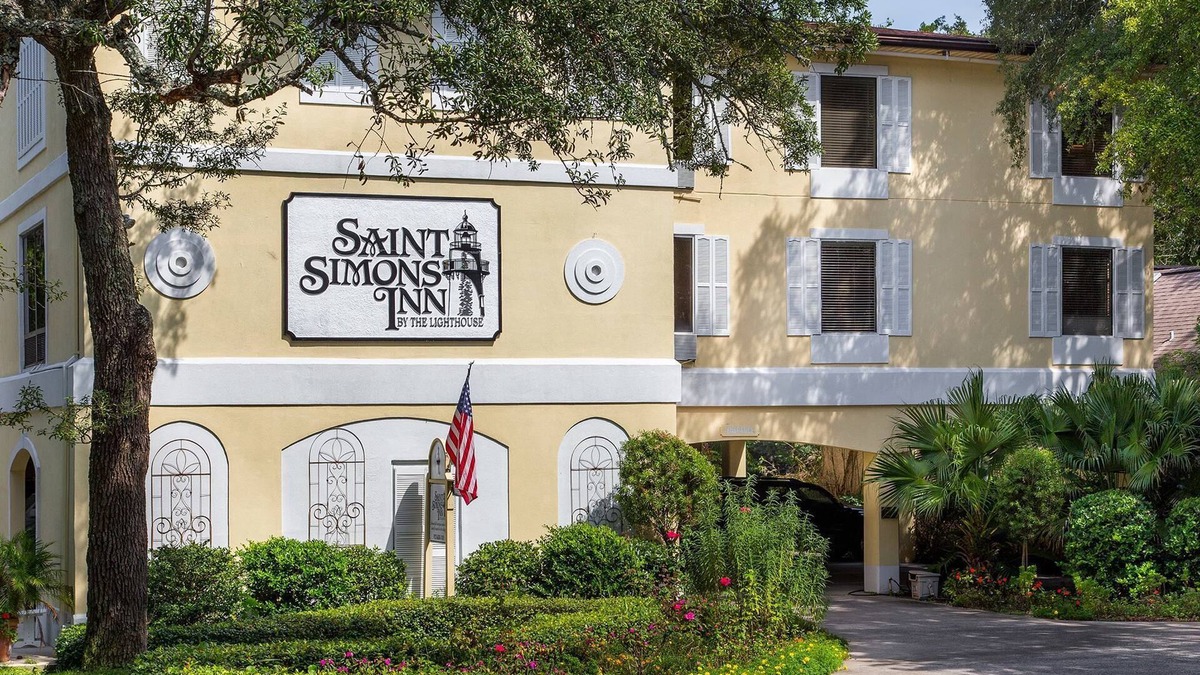 Saint Simons Island Hotel | Saint Simons Inn by the Lighthouse