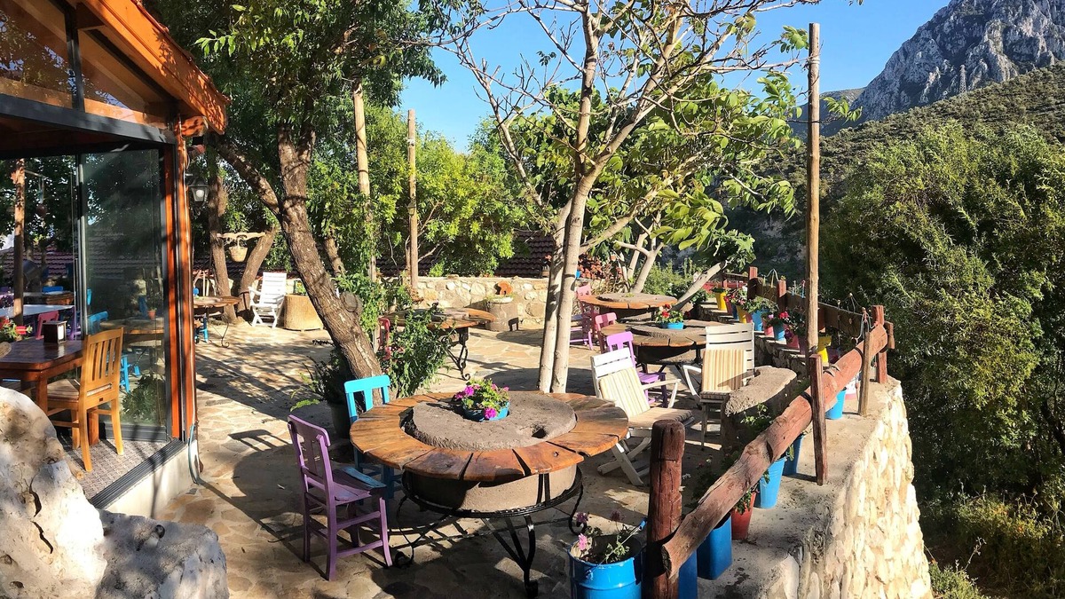 Karaburun Hotel | Saklı Konak