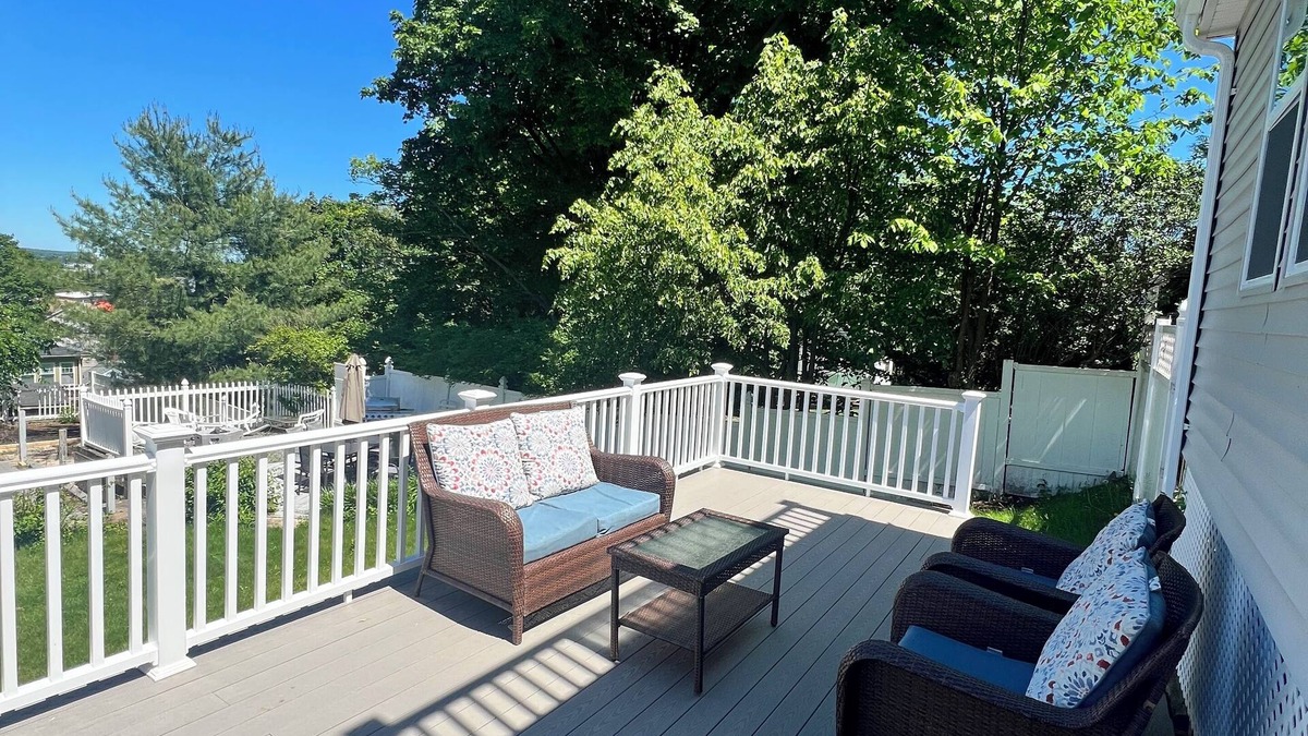 Salem House | Salem Gem! Home away from home in Salem, Ma with yard!