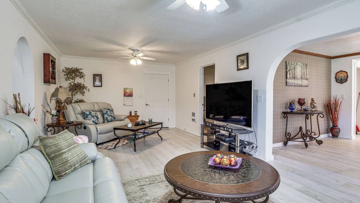 West Salem House | Salem Getaway w/Hot Tub Near Parks & Boating!