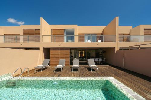 Salgados Villa | Salgados Premium Beach Villa by DA'Home