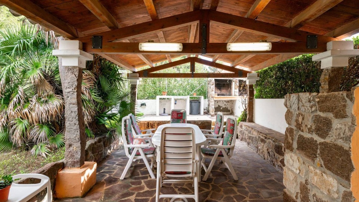 Calasetta House | Salina Heaven Retreat 1