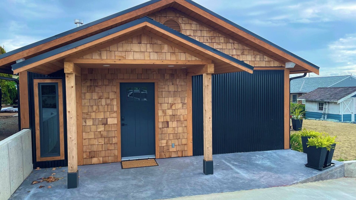 Powell River House | Salish Haven - New Carriage House