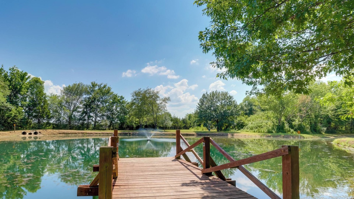 Sallisaw Cabin | Sallisaw Cabin with Deck and Community Amenities!