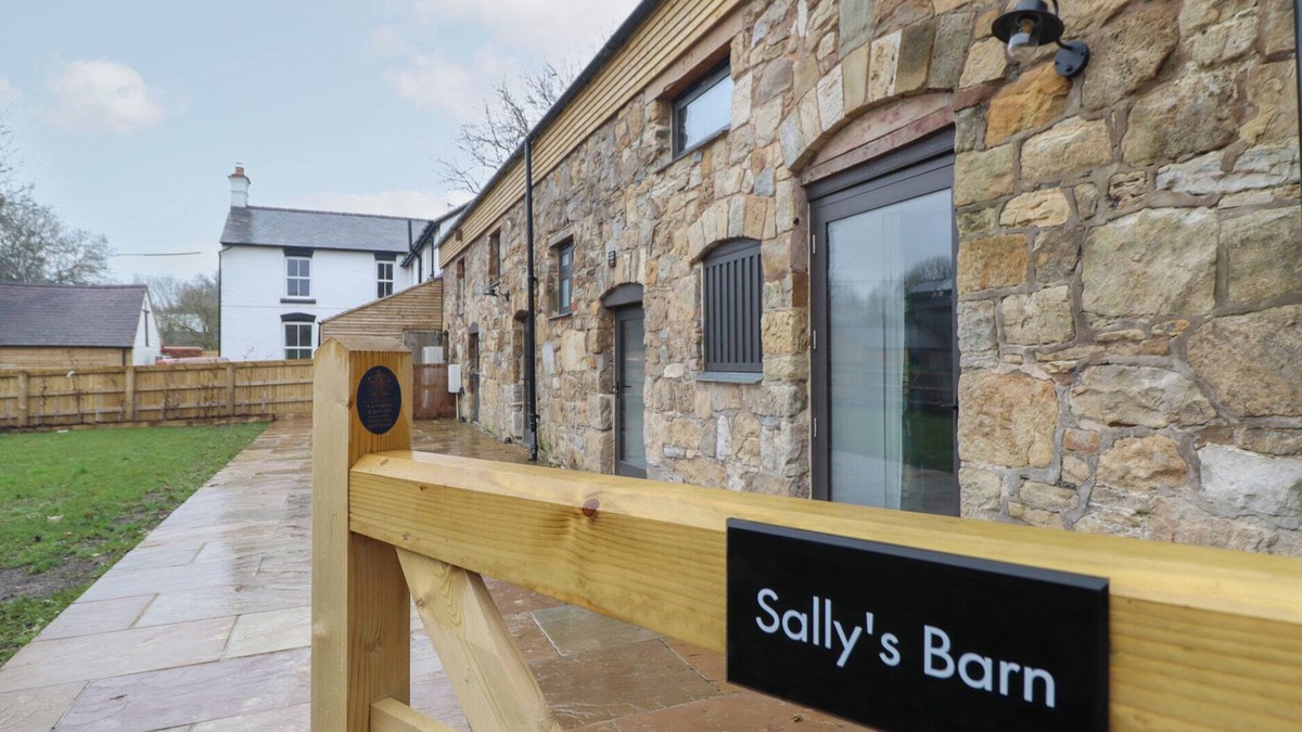 Chirk Bank Cottage | Sally's Barn