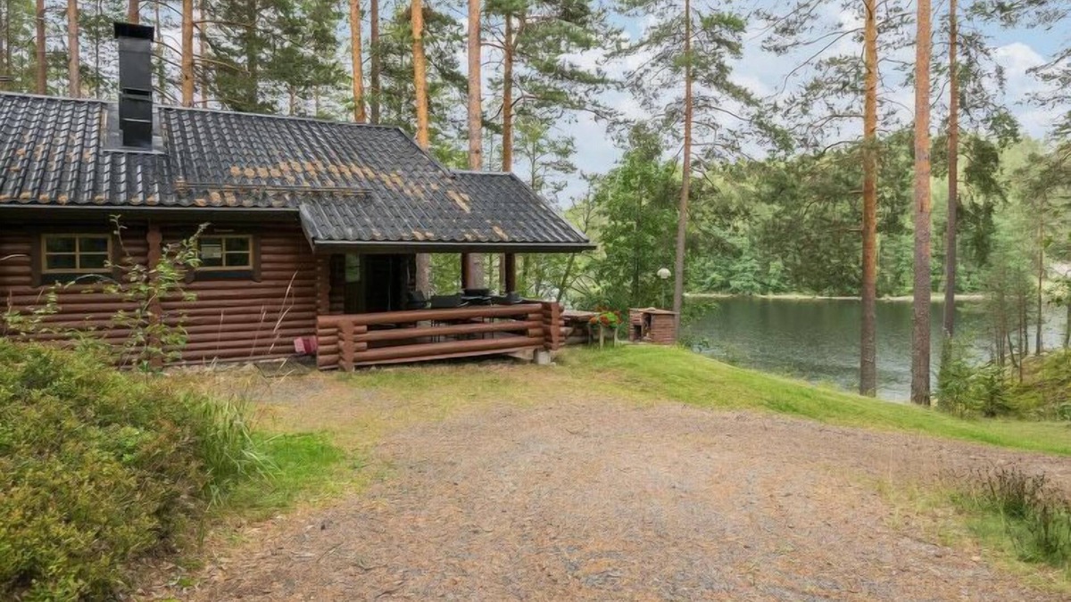 The Lakelands House | Salmela by Interhome