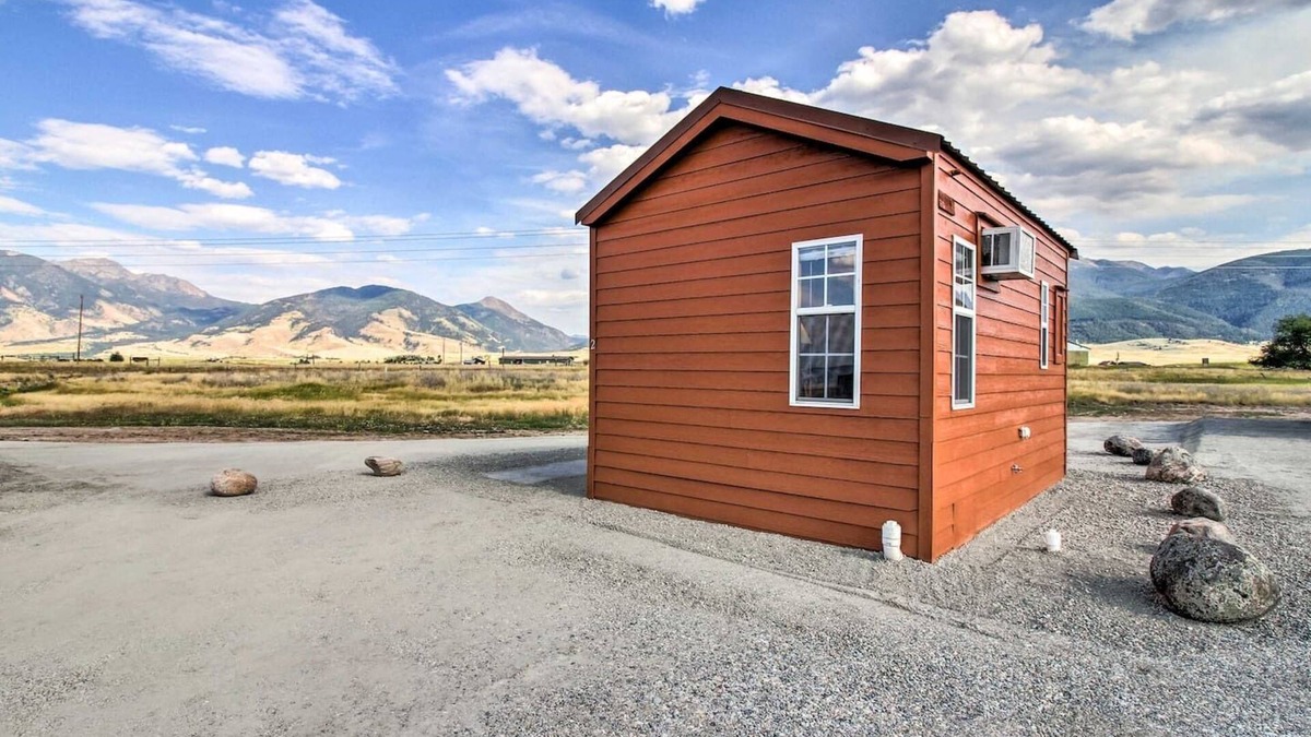 Pray Cabin | Salmonfly Cabin