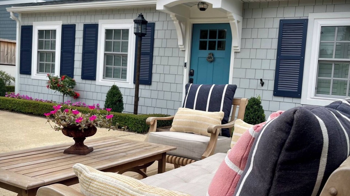 Northeast Virginia Beach Cottage | Salt Heir: North End vintage beach cottage only 1 block to beach & park!