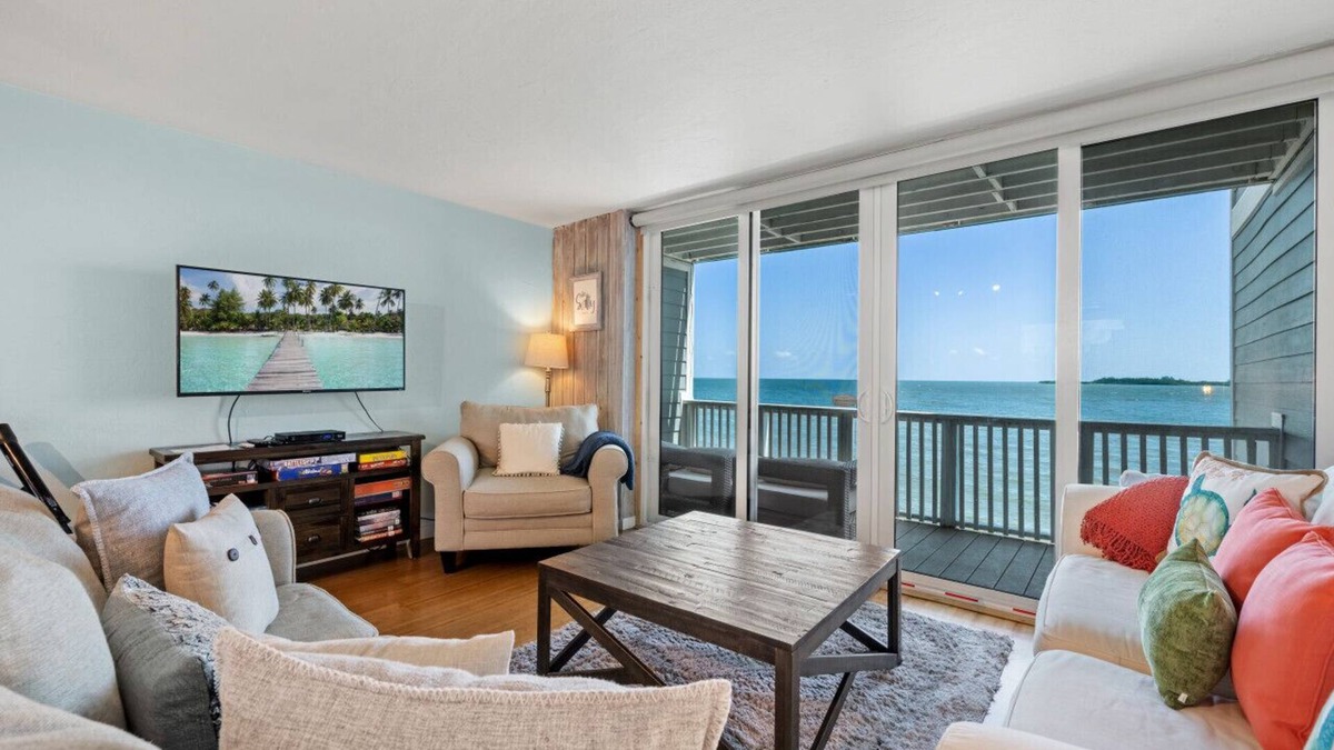 Cedar Key Apartment | Salt Life #2: Endless Gulf views from this 2 bedroom waterfront townhome