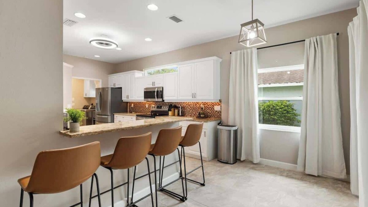 South Gate Ridge House | Salt pool, long stays welcome, 4BR home