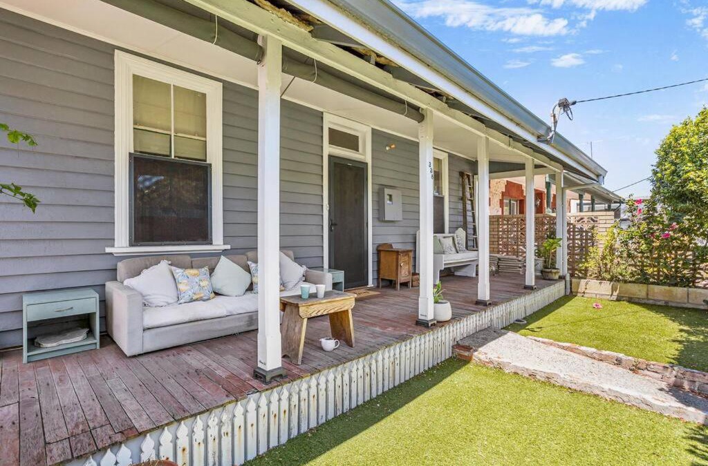 South Fremantle House | Saltbush Cottage in fabulous South Fremantle