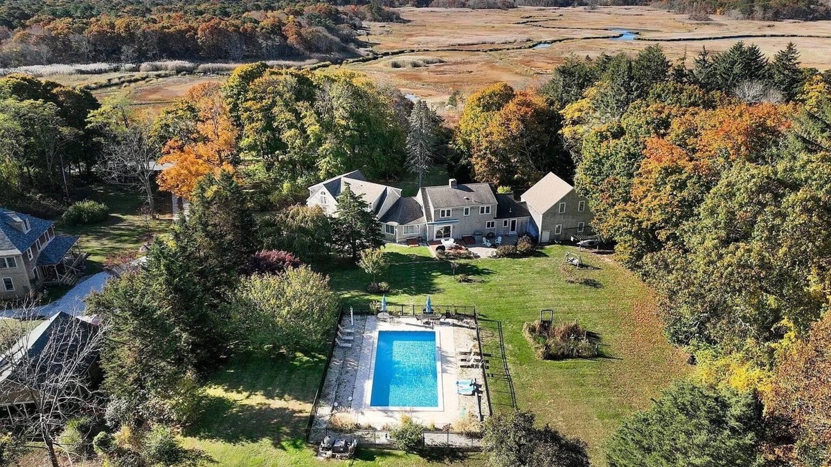 East Sandwich House | Saltfish Bay - Newly Renovated w/Beach Access