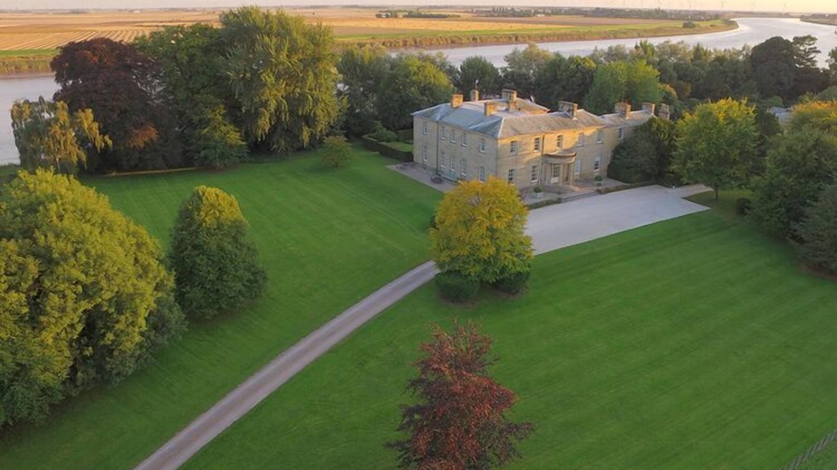 Saltmarshe House | Saltmarshe Hall