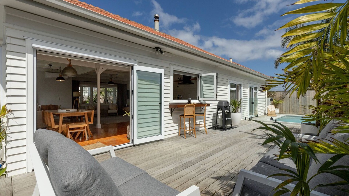 Papamoa Beach House | Saltwater Cottage ~ Papamoa Beach ~ Beyonder Holiday Homes