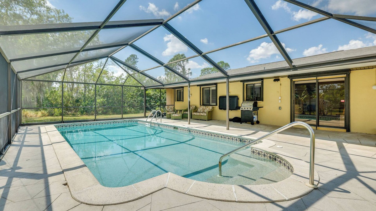 Joel House | Saltwater Pool & Lanai: Lehigh Acres Escape!