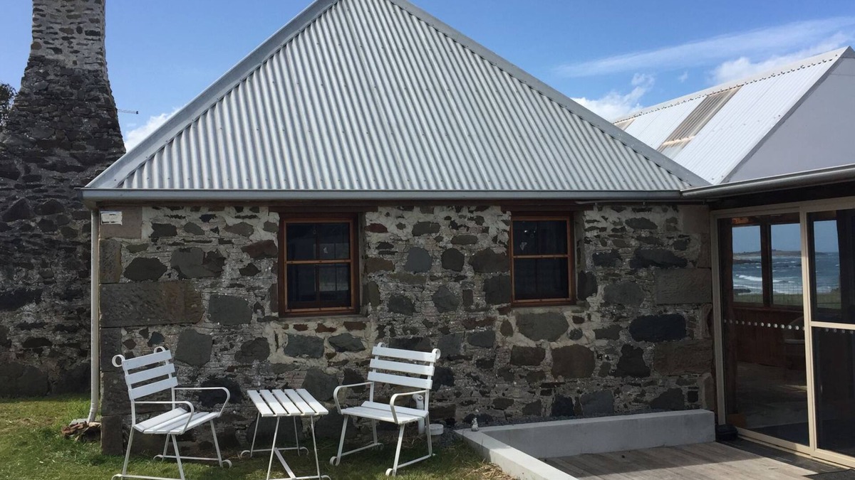 Little Swanport House | Saltworks Beach House - fun with family & friends