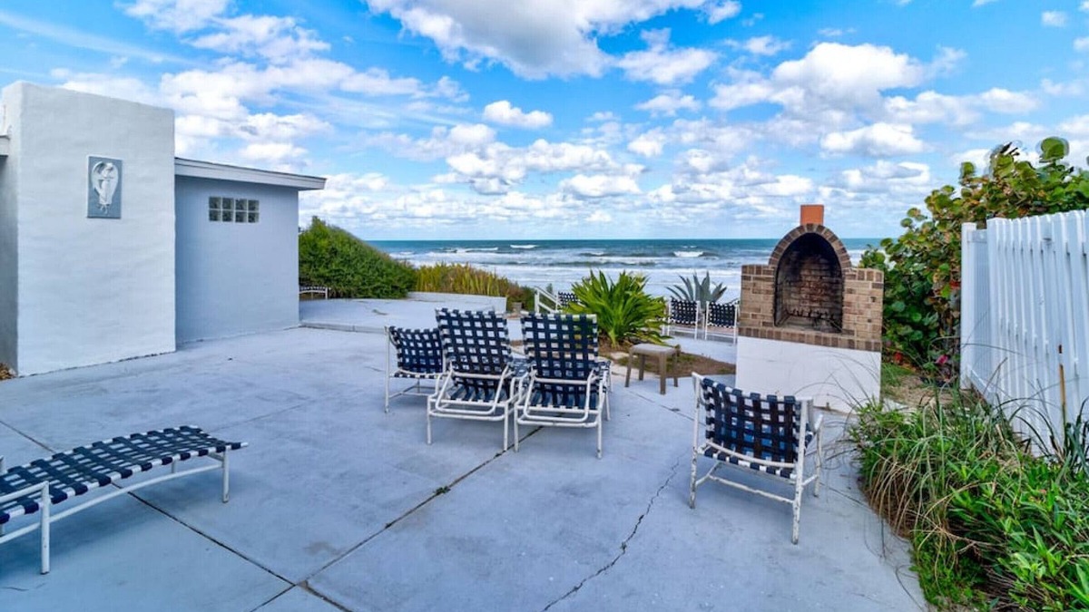 Wilbur-By-The-Sea Apartment | Salty Beach 2 Bed Condo Directly on Ocean