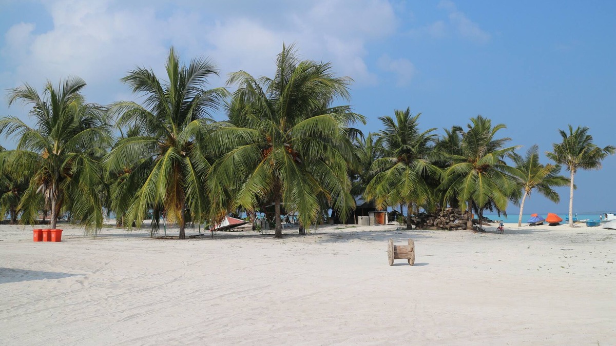 Hanimaadhoo House | Salty Beach House