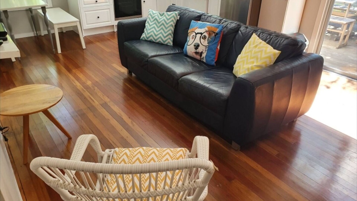 Moreton Bay Region House | Salty Dog Cottage - Pets Welcome - 400m to Kings Beach