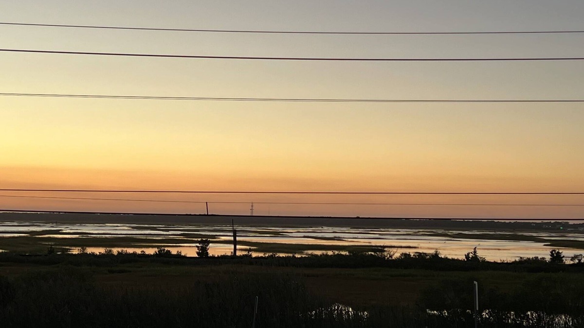 South End Condo | Salty Dog: South End Sunsets - Dog Friendly 2 short blocks to 42nd Street beach