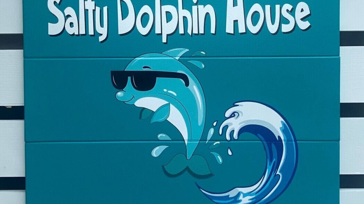 Great Guana Cay House | Salty Dolphin House - Guana Cay, In the Settlement