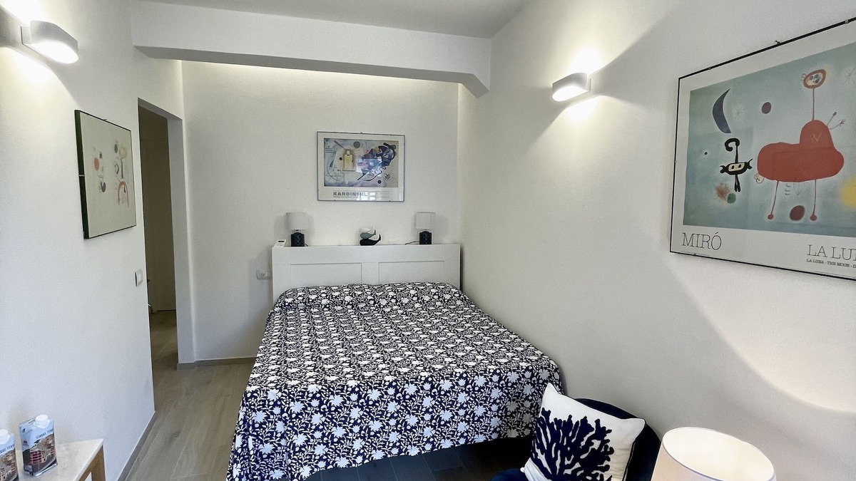 Manarola Apartment | Salty Dreams Guest Room Manarola Cinque Terre