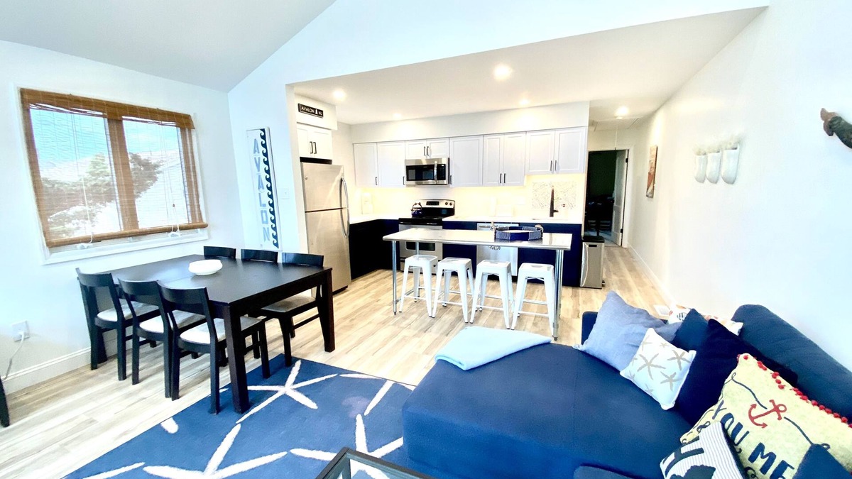 Avalon House | Salty Pause: Dog-Friendly Townhome 3 Blocks from the Beach!