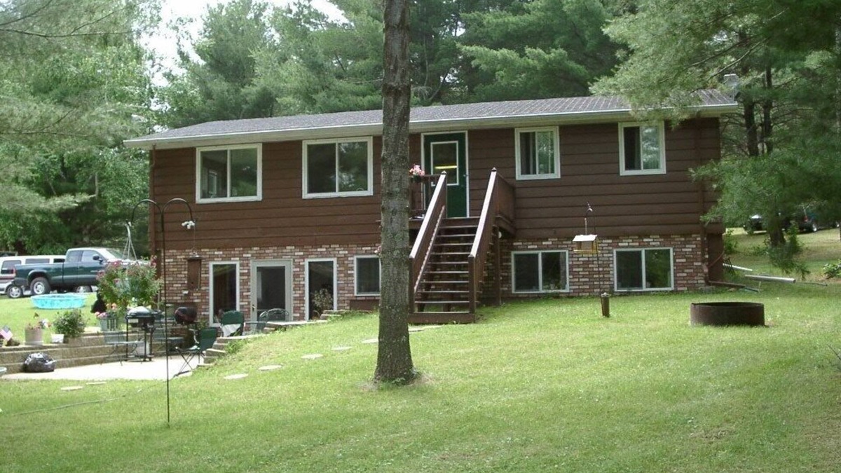 Sarona Cabin | Sam'sPlace:Cabin 4 quiet/across 2,000 acre boy-scout camp. All year round.